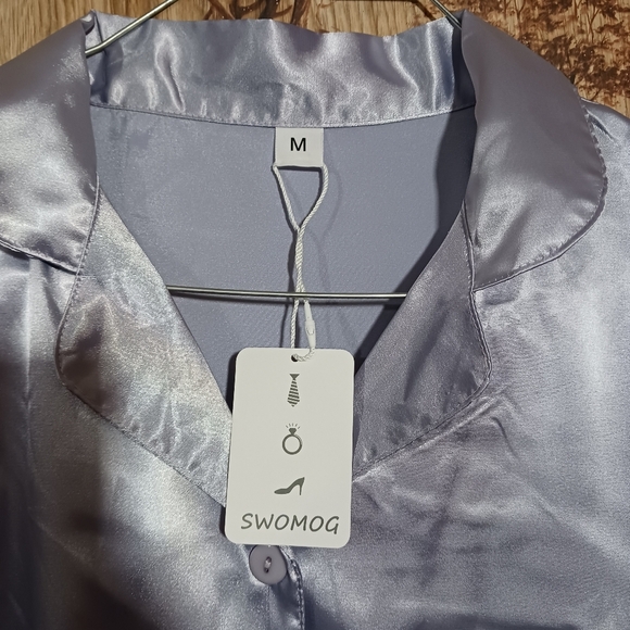 NWT Swomog Lavender Satin Button Down P.j Top Size Medium - Picture 4 of 7